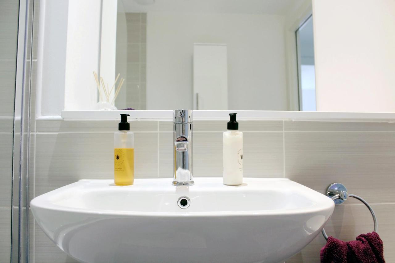 Manchester Escape - Private Room & Bathroom Near Etihad And Coop Arena - Free Secure Parking Eksteriør billede