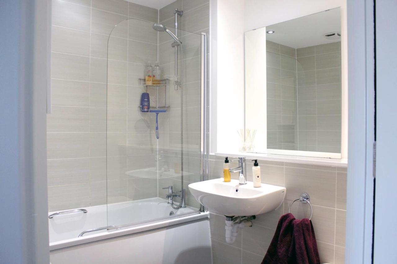 Manchester Escape - Private Room & Bathroom Near Etihad And Coop Arena - Free Secure Parking Eksteriør billede