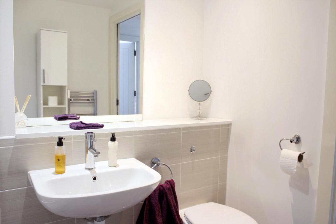 Manchester Escape - Private Room & Bathroom Near Etihad And Coop Arena - Free Secure Parking Eksteriør billede